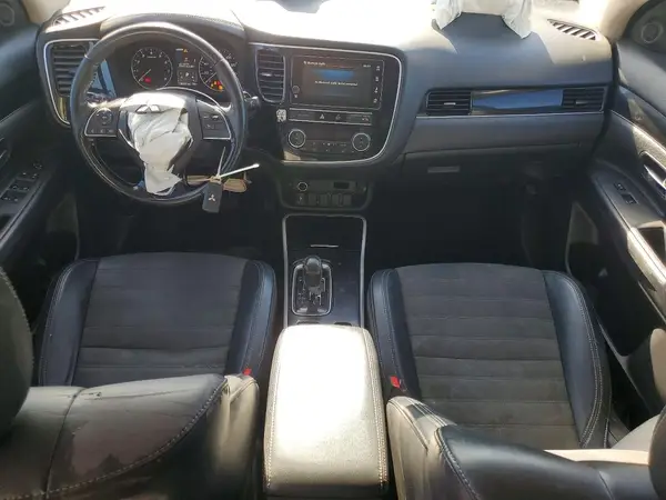 JA4AZ3A31KZ050712 2019 MITSUBISHI OUTLANDER - Image 8