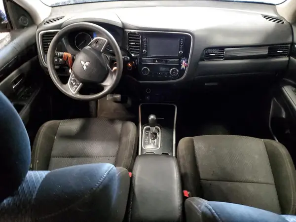 JA4AZ3A31KZ051049 2019 MITSUBISHI OUTLANDER - Image 8