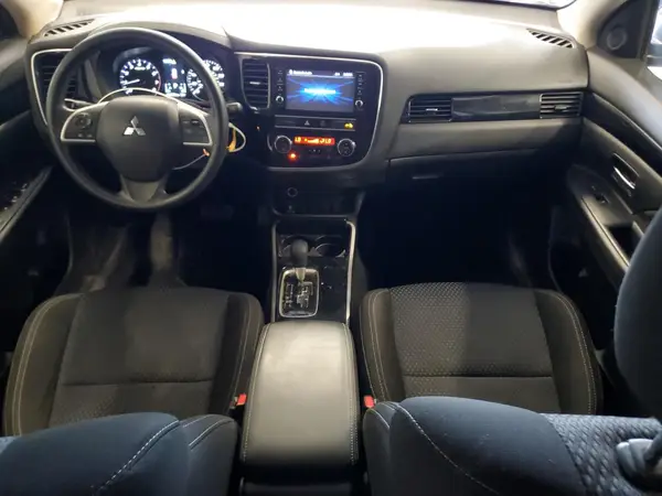 JA4AZ3A31KZ053447 2019 MITSUBISHI OUTLANDER - Image 8