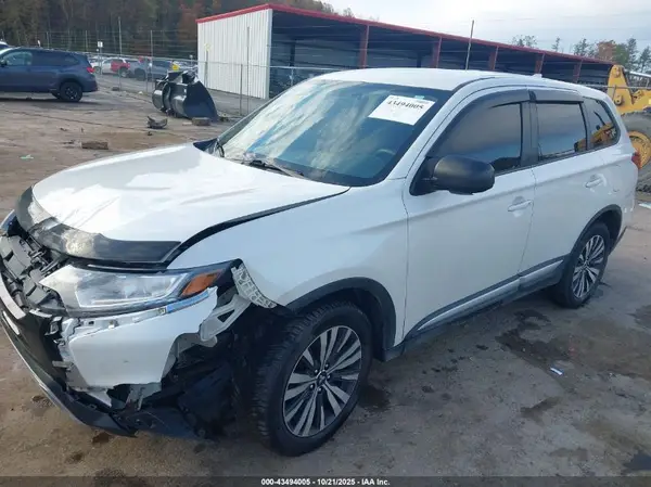 JA4AZ3A31KZ054386 2019 MITSUBISHI OUTLANDER - Image 2