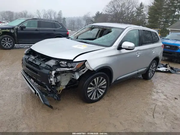 JA4AZ3A31KZ055702 2019 MITSUBISHI OUTLANDER - Image 2