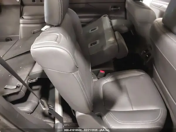 JA4AZ3A31LJ001073 2020 MITSUBISHI OUTLANDER - Image 8