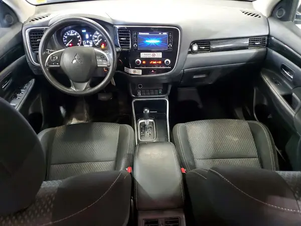 JA4AZ3A31LZ003102 2020 MITSUBISHI OUTLANDER - Image 8
