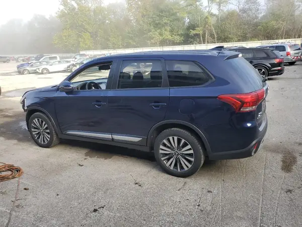 JA4AZ3A31LZ015217 2020 MITSUBISHI OUTLANDER - Image 2