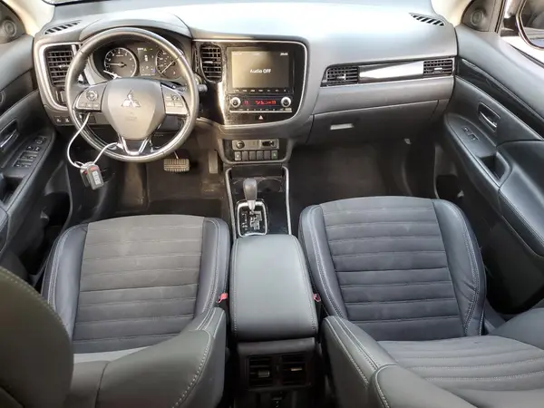 JA4AZ3A31LZ015217 2020 MITSUBISHI OUTLANDER - Image 8