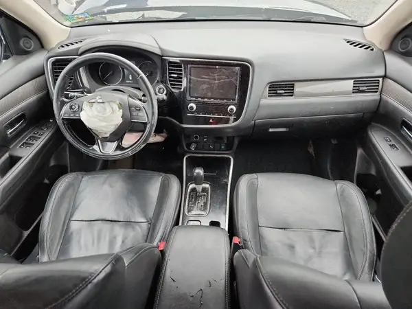 JA4AZ3A31LZ019560 2020 MITSUBISHI OUTLANDER - Image 8