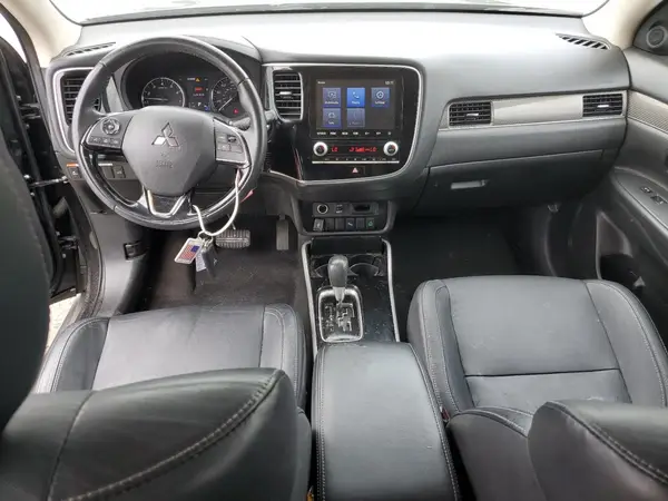 JA4AZ3A31LZ020921 2020 MITSUBISHI OUTLANDER - Image 8