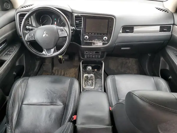 JA4AZ3A31LZ021373 2020 MITSUBISHI OUTLANDER - Image 8