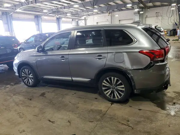 JA4AZ3A31LZ023527 2020 MITSUBISHI OUTLANDER - Image 2