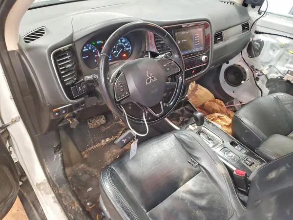 JA4AZ3A31LZ024063 2020 MITSUBISHI OUTLANDER - Image 8