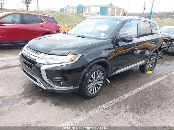 JA4AZ3A31LZ025245 2020 MITSUBISHI OUTLANDER - Image 2