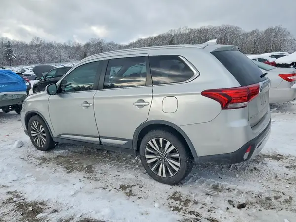 JA4AZ3A31LZ032289 2020 MITSUBISHI OUTLANDER - Image 2