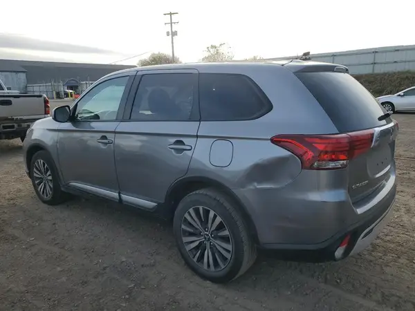 JA4AZ3A31LZ042269 2020 MITSUBISHI OUTLANDER - Image 2