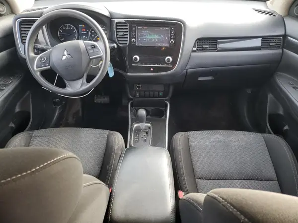 JA4AZ3A31LZ042269 2020 MITSUBISHI OUTLANDER - Image 8