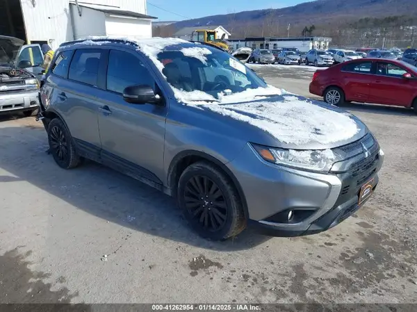JA4AZ3A31LZ043163 2020 MITSUBISHI OUTLANDER - Image 1