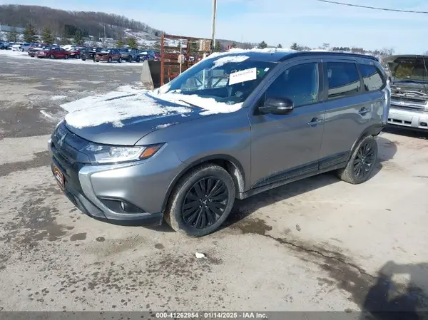 JA4AZ3A31LZ043163 2020 MITSUBISHI OUTLANDER - Image 2