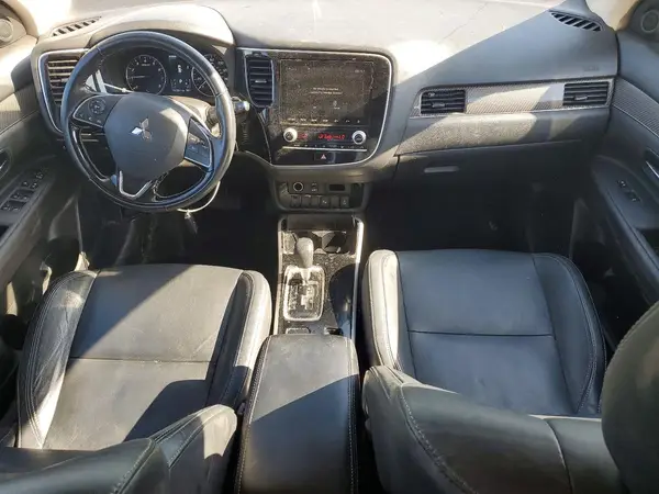 JA4AZ3A31LZ043258 2020 MITSUBISHI OUTLANDER - Image 8