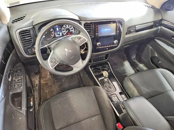 JA4AZ3A31LZ044734 2020 MITSUBISHI OUTLANDER - Image 8