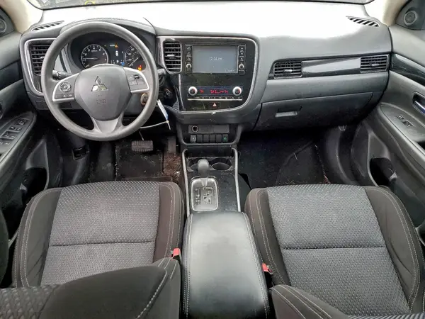JA4AZ3A31LZ047472 2020 MITSUBISHI OUTLANDER - Image 8