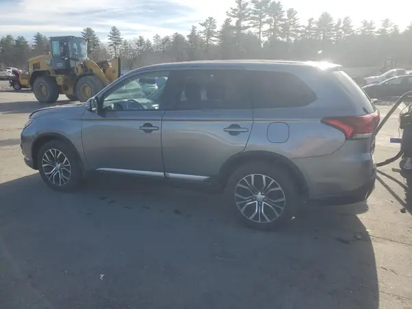 JA4AZ3A32GZ001378 2016 MITSUBISHI OUTLANDER - Image 2