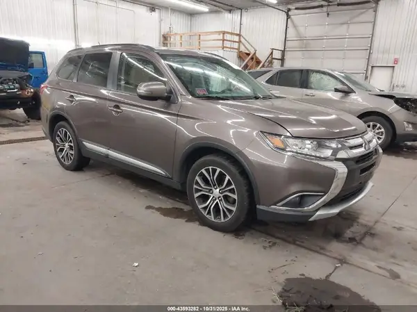 JA4AZ3A32GZ001770 2016 MITSUBISHI OUTLANDER - Image 1