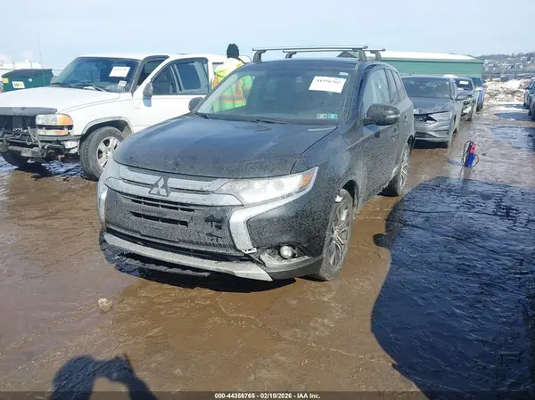 JA4AZ3A32GZ003101 2016 MITSUBISHI OUTLANDER - Image 2