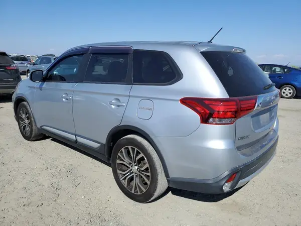JA4AZ3A32GZ004183 2016 MITSUBISHI OUTLANDER - Image 2