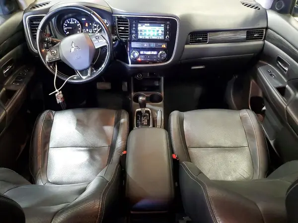 JA4AZ3A32GZ004569 2016 MITSUBISHI OUTLANDER - Image 8
