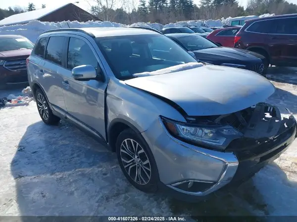 JA4AZ3A32GZ005687 2016 MITSUBISHI OUTLANDER - Image 1