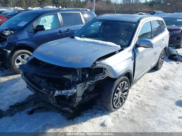 JA4AZ3A32GZ005687 2016 MITSUBISHI OUTLANDER - Image 2