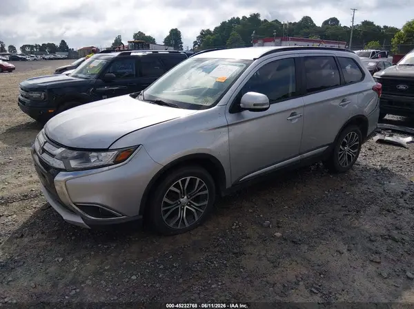 JA4AZ3A32GZ005852 2016 MITSUBISHI OUTLANDER - Image 2