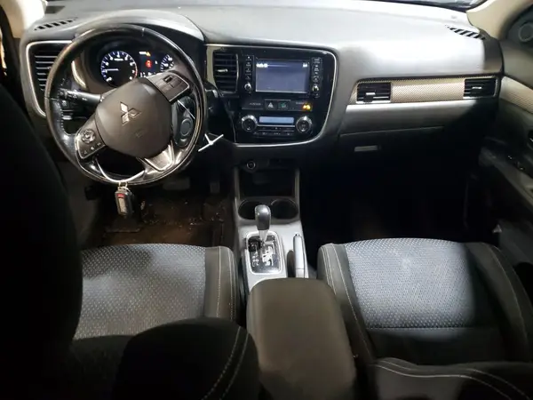JA4AZ3A32GZ007455 2016 MITSUBISHI OUTLANDER - Image 8