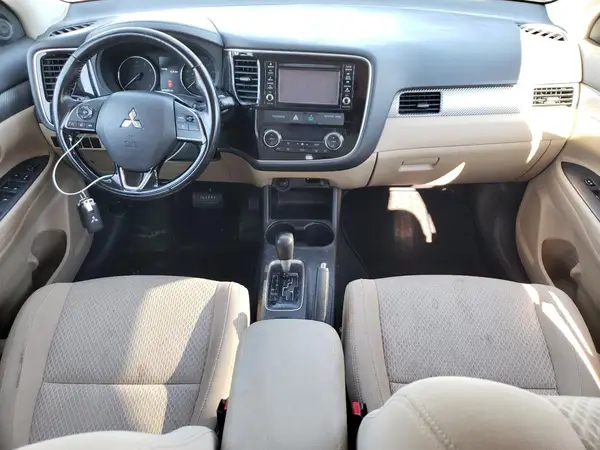 JA4AZ3A32GZ016429 2016 MITSUBISHI OUTLANDER - Image 8