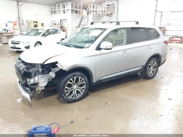 JA4AZ3A32GZ016558 2016 MITSUBISHI OUTLANDER - Image 2