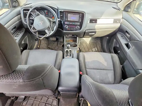JA4AZ3A32GZ028032 2016 MITSUBISHI OUTLANDER - Image 8