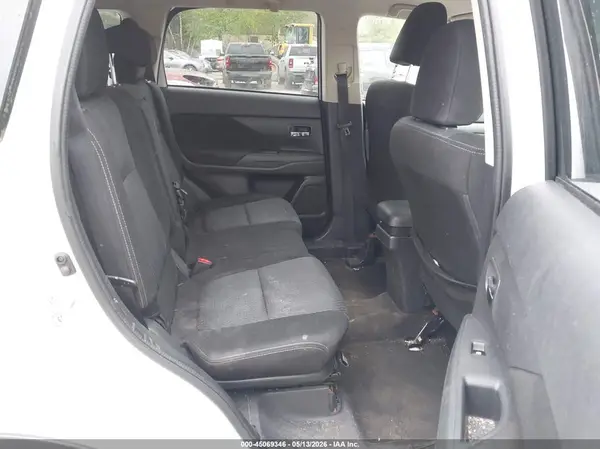 JA4AZ3A32GZ030413 2016 MITSUBISHI OUTLANDER - Image 8