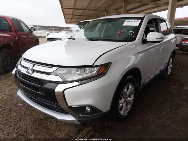 JA4AZ3A32GZ034204 2016 MITSUBISHI OUTLANDER - Image 2