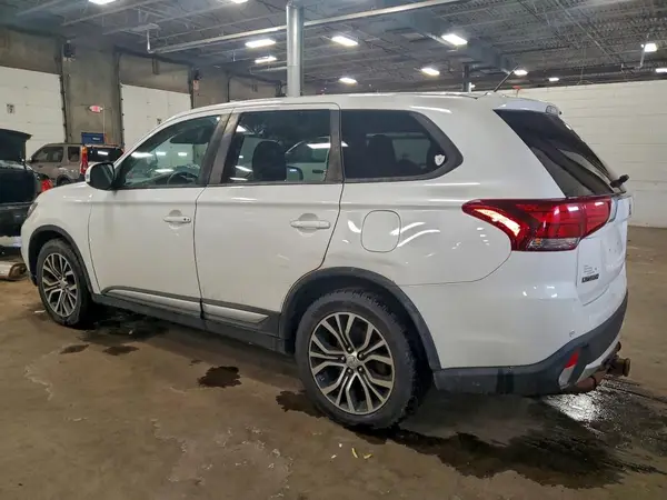 JA4AZ3A32GZ034512 2016 MITSUBISHI OUTLANDER - Image 2