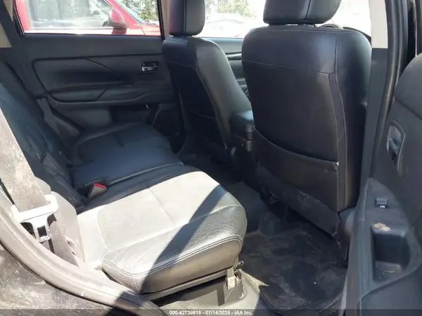 JA4AZ3A32GZ036051 2016 MITSUBISHI OUTLANDER - Image 8