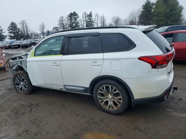 JA4AZ3A32GZ037328 2016 MITSUBISHI OUTLANDER - Image 2