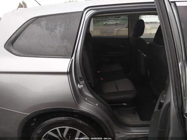 JA4AZ3A32GZ041959 2016 MITSUBISHI OUTLANDER - Image 8