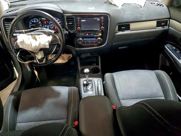 JA4AZ3A32GZ055327 2016 MITSUBISHI OUTLANDER - Image 8
