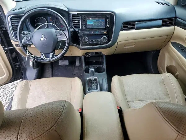 JA4AZ3A32GZ060124 2016 MITSUBISHI OUTLANDER - Image 8