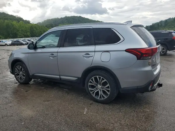 JA4AZ3A32HZ006517 2017 MITSUBISHI OUTLANDER - Image 2