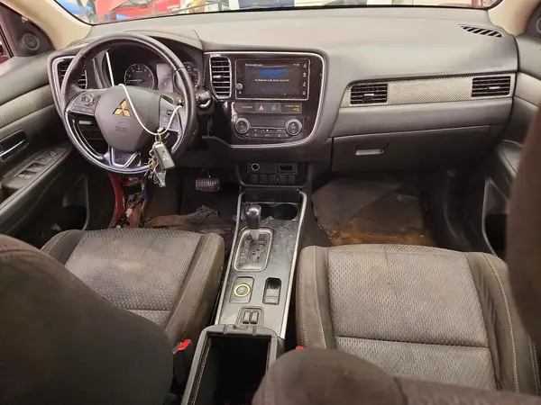 JA4AZ3A32HZ026444 2017 MITSUBISHI OUTLANDER - Image 8