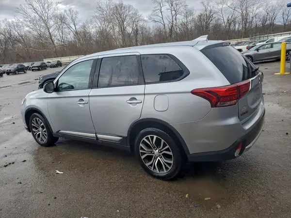 JA4AZ3A32HZ026752 2017 MITSUBISHI OUTLANDER - Image 2