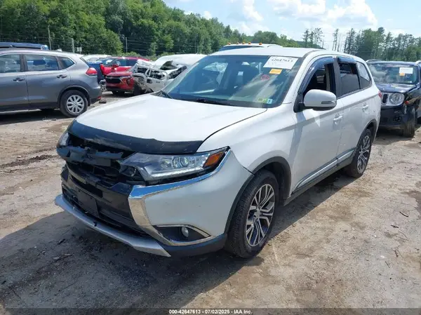 JA4AZ3A32HZ027500 2017 MITSUBISHI OUTLANDER - Image 2