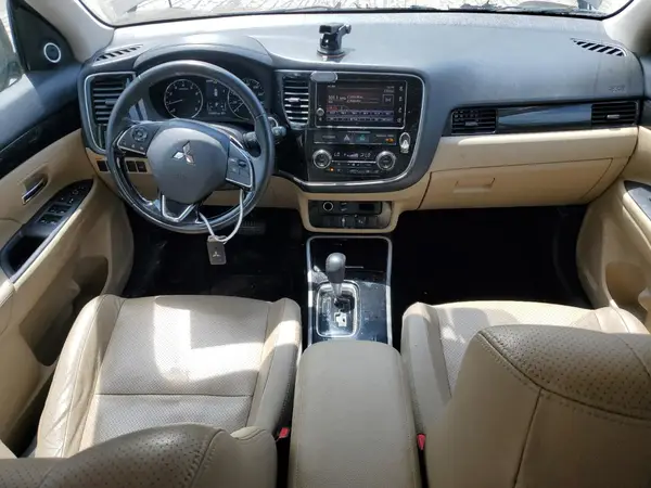 JA4AZ3A32HZ029151 2017 MITSUBISHI OUTLANDER - Image 8