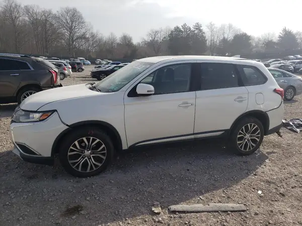 JA4AZ3A32HZ032115 2017 MITSUBISHI OUTLANDER - Image 1