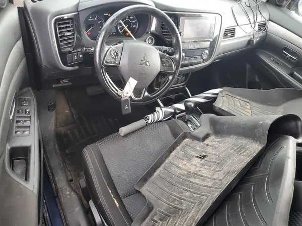JA4AZ3A32HZ040120 2017 MITSUBISHI OUTLANDER - Image 8